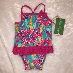NWT Lilly Pulitzer Infant Swimsuit 3-6 months, in Trippin and Sippin print☀️